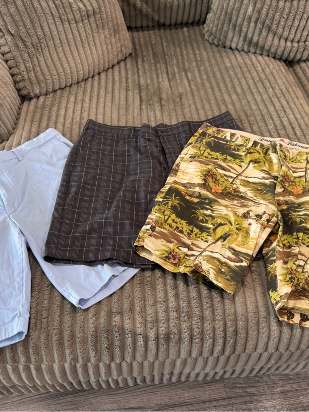 3 pair men’s shorts